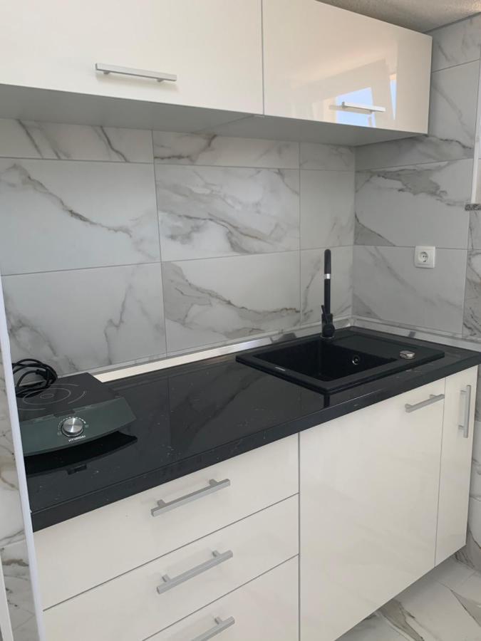 Apartments Albatross Novalja Εξωτερικό φωτογραφία
