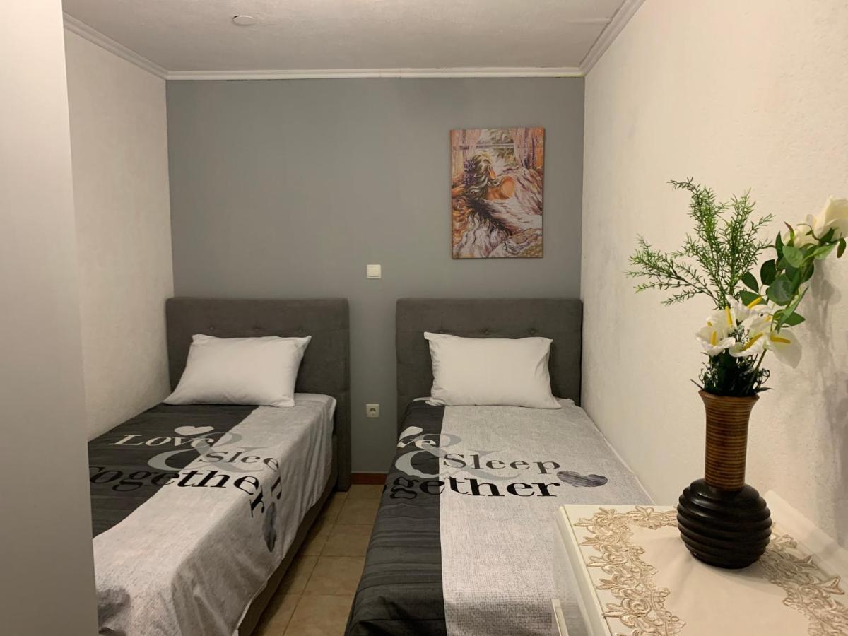 Apartments Albatross Novalja Εξωτερικό φωτογραφία