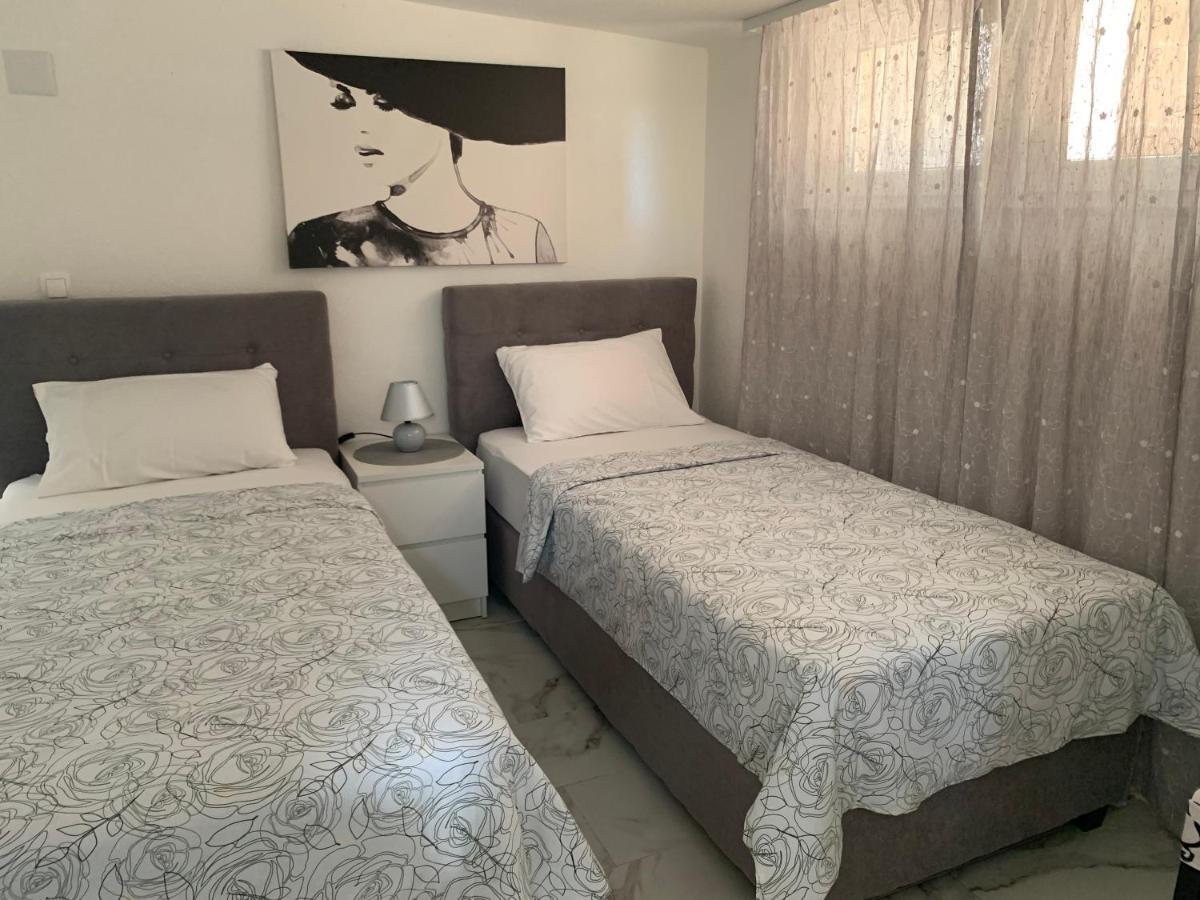 Apartments Albatross Novalja Εξωτερικό φωτογραφία