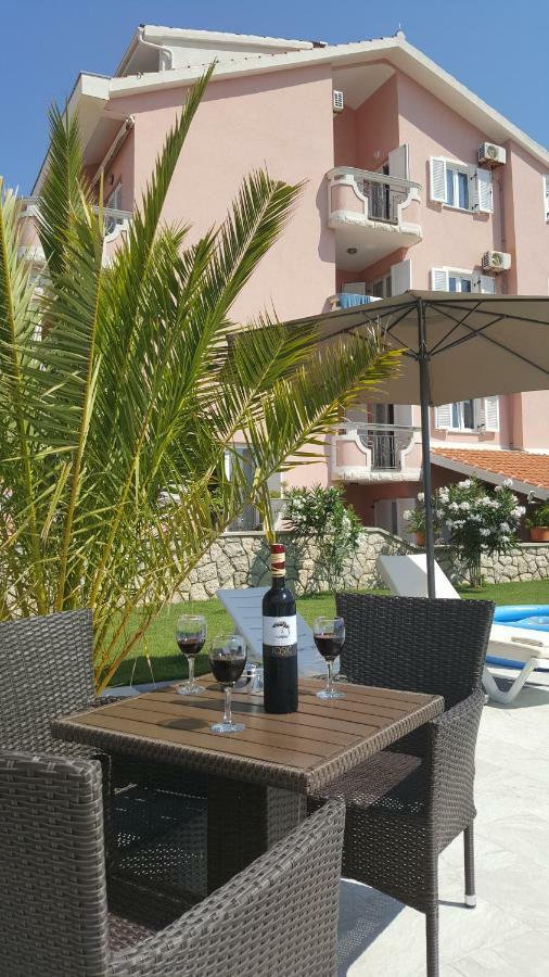 Apartments Albatross Novalja Εξωτερικό φωτογραφία